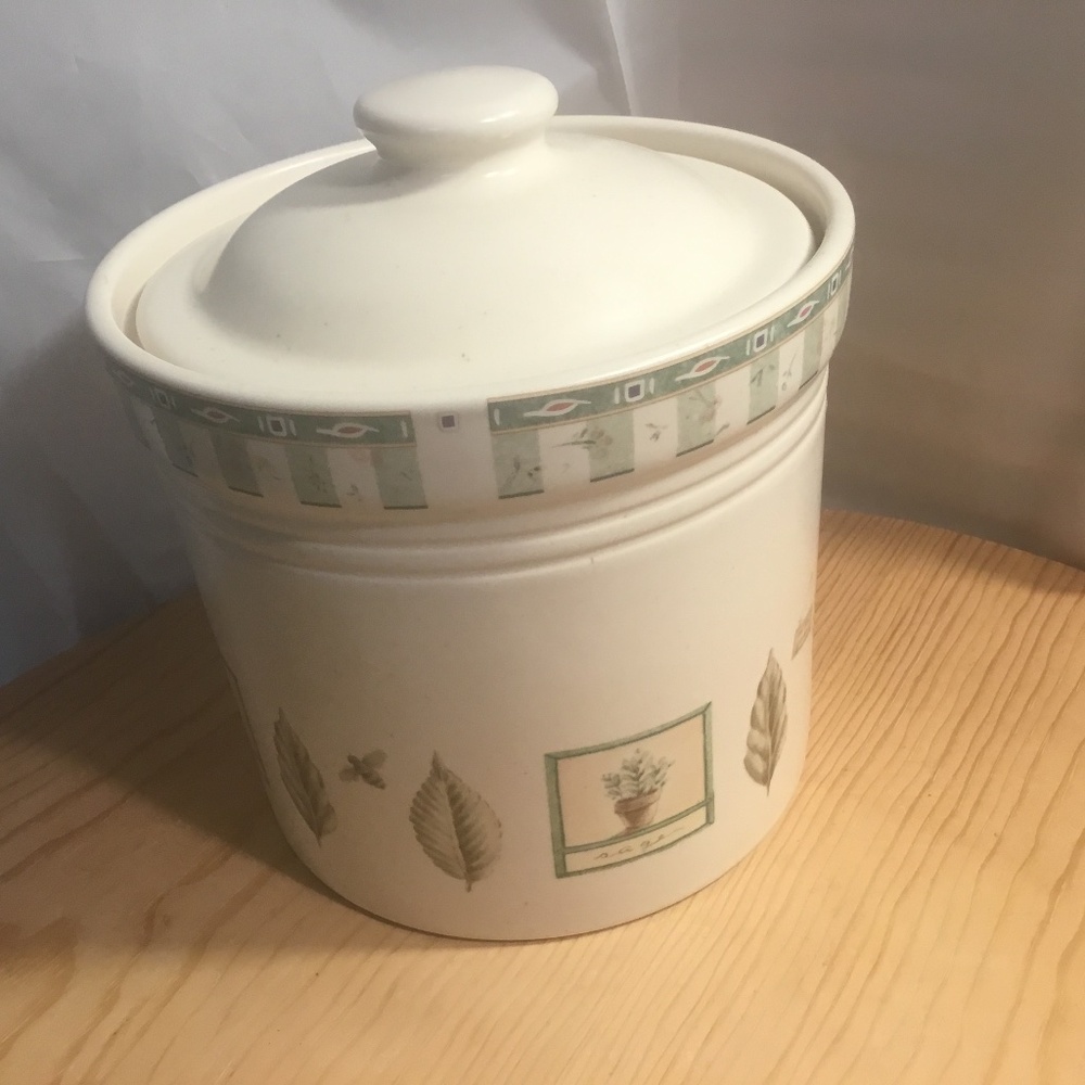 Pfaltzgraff Portfolio Naturewood Medium 2 Quart Coffee Canister #503